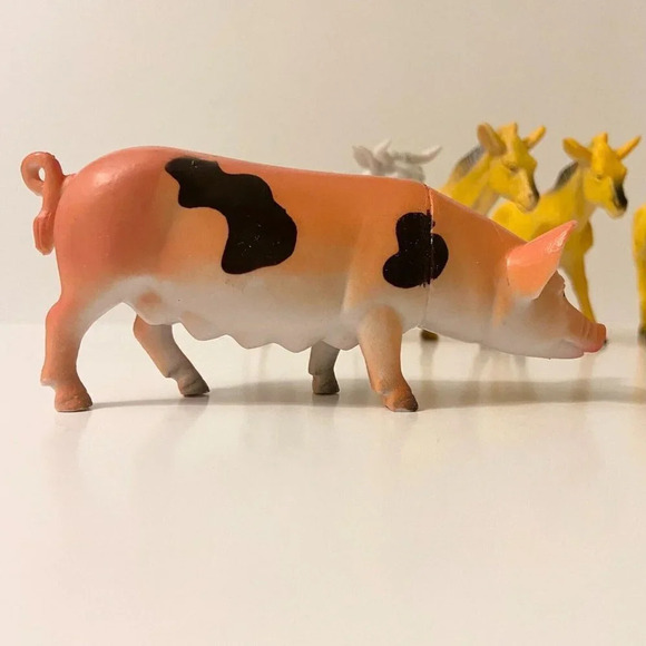 Assorted  Lot of 6 Animal Figures Cows Donkey Pigs Plastic Farm Animal Toys - Picture 2 of 16